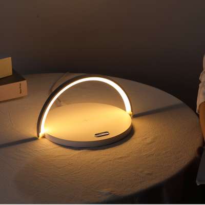 Wireless QI Charging Pad Dock Tray Table Lamp